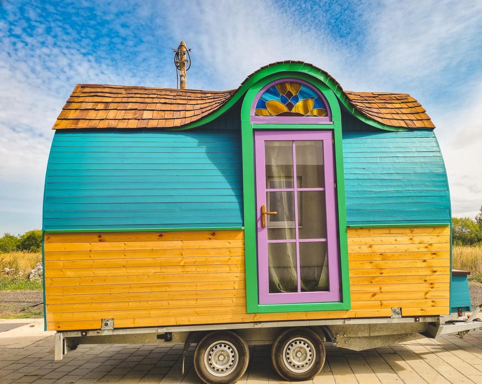 Central Tiny Houses Bukares Bagian luar foto
