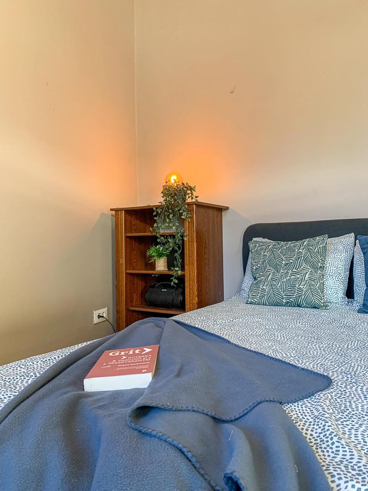 Central Tiny Houses Bukares Bagian luar foto