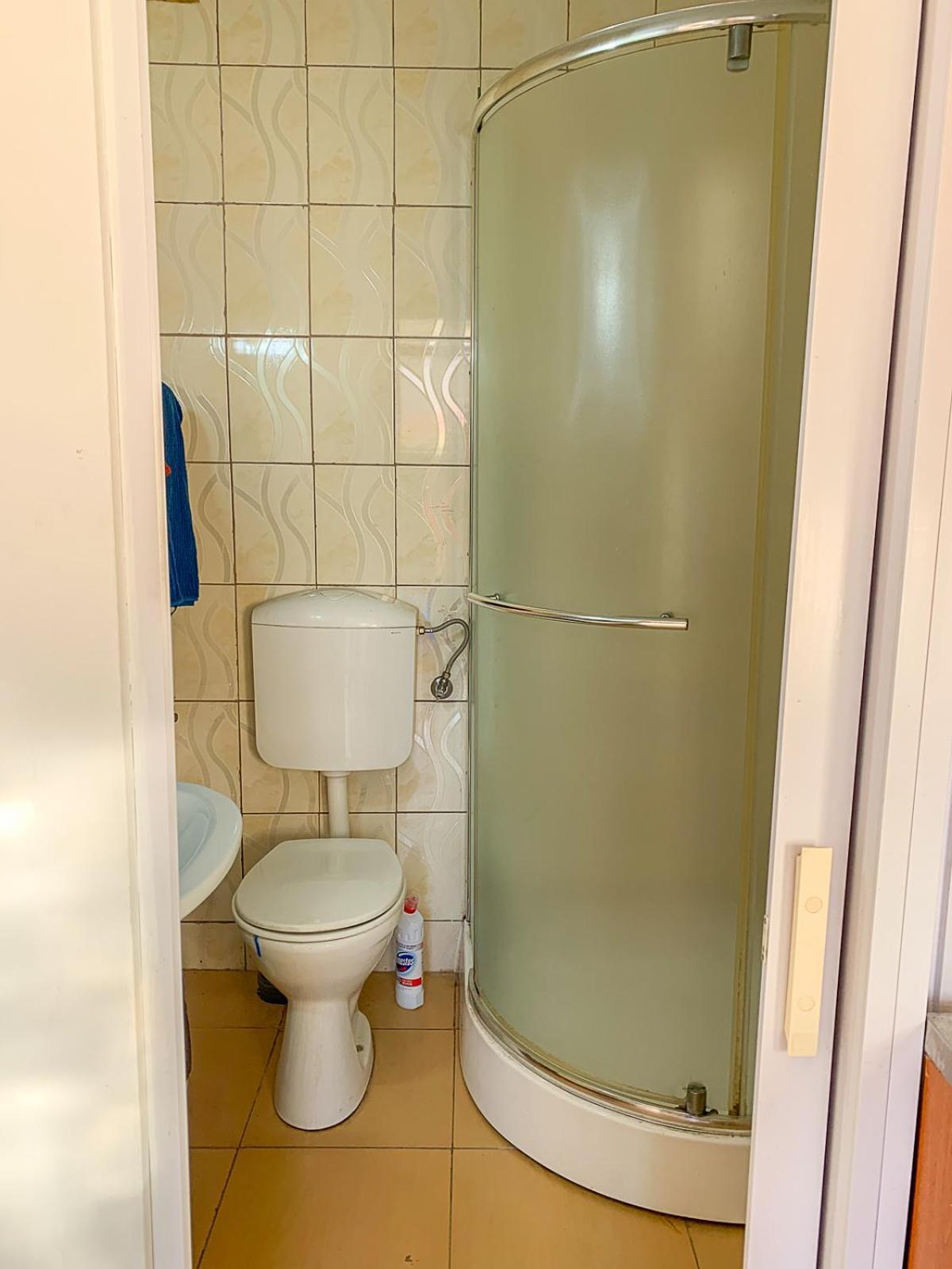 Central Tiny Houses Bukares Bagian luar foto