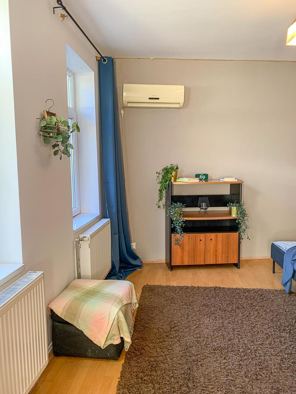 Central Tiny Houses Bukares Bagian luar foto