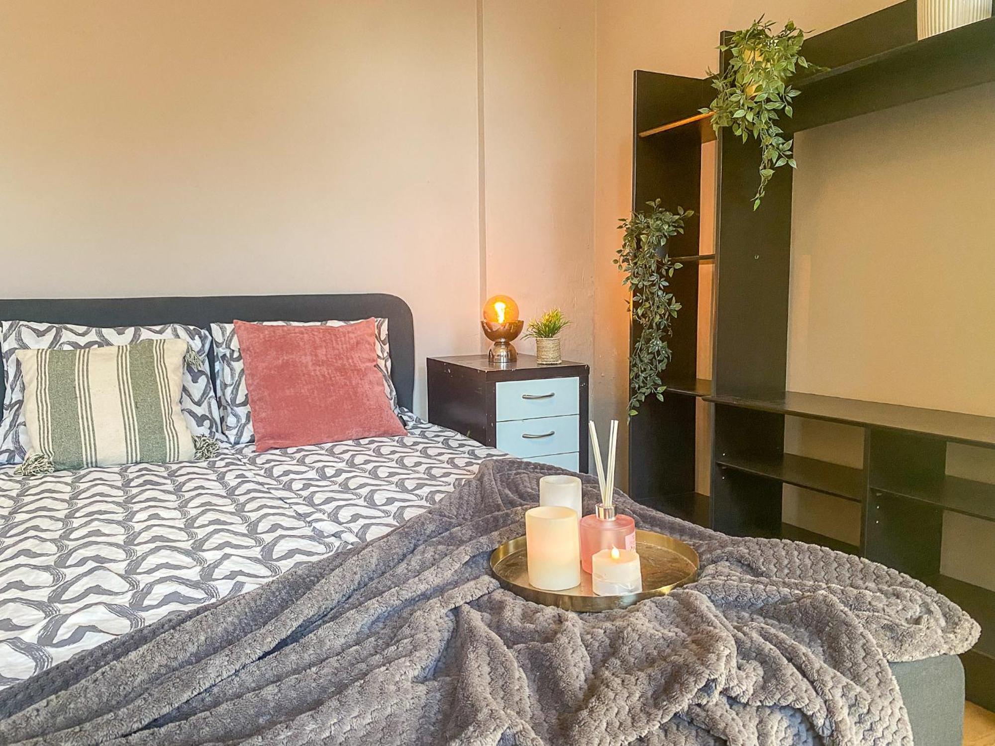 Central Tiny Houses Bukares Bagian luar foto